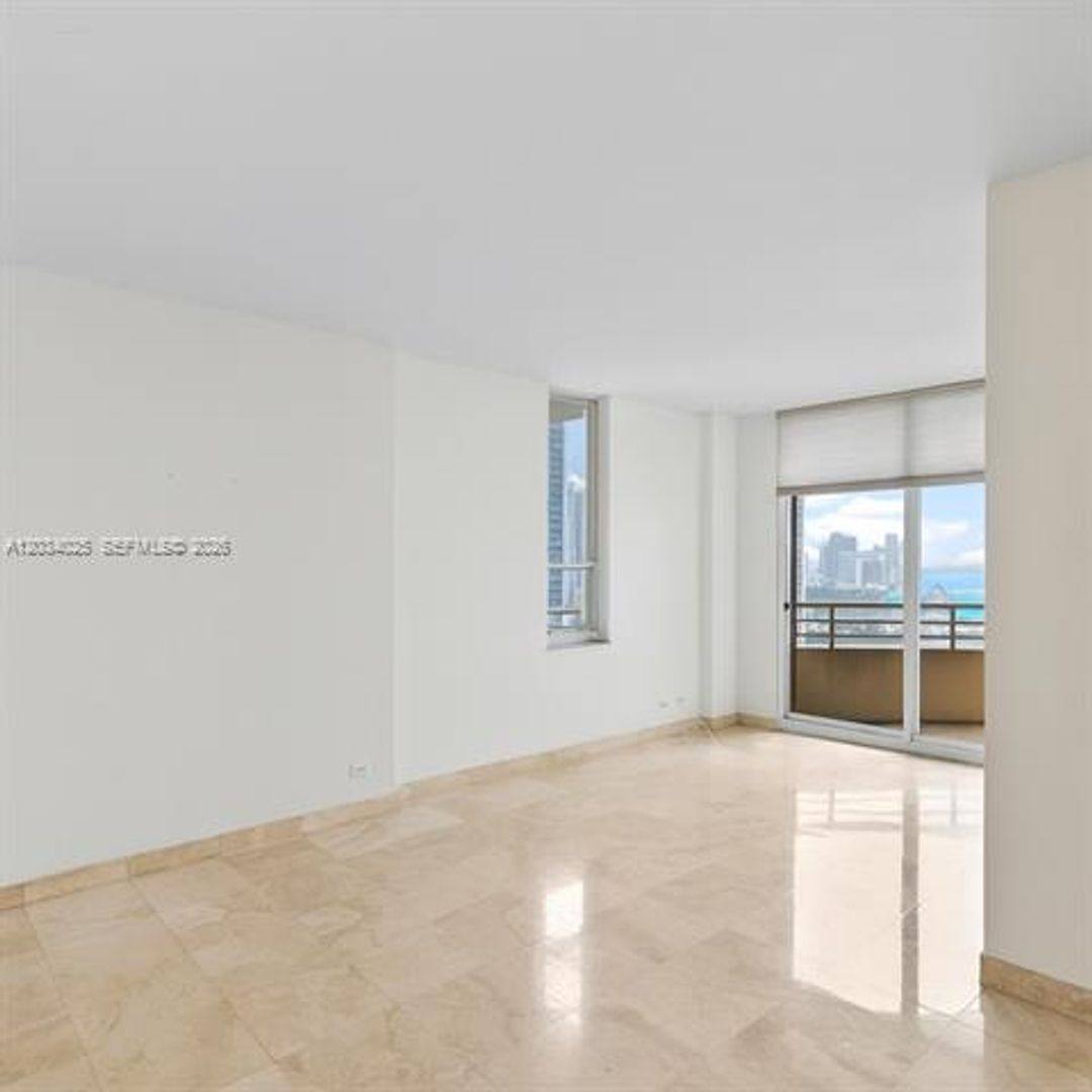 Apartment for rent at 888 Brickell Key, Miami, FL 33131