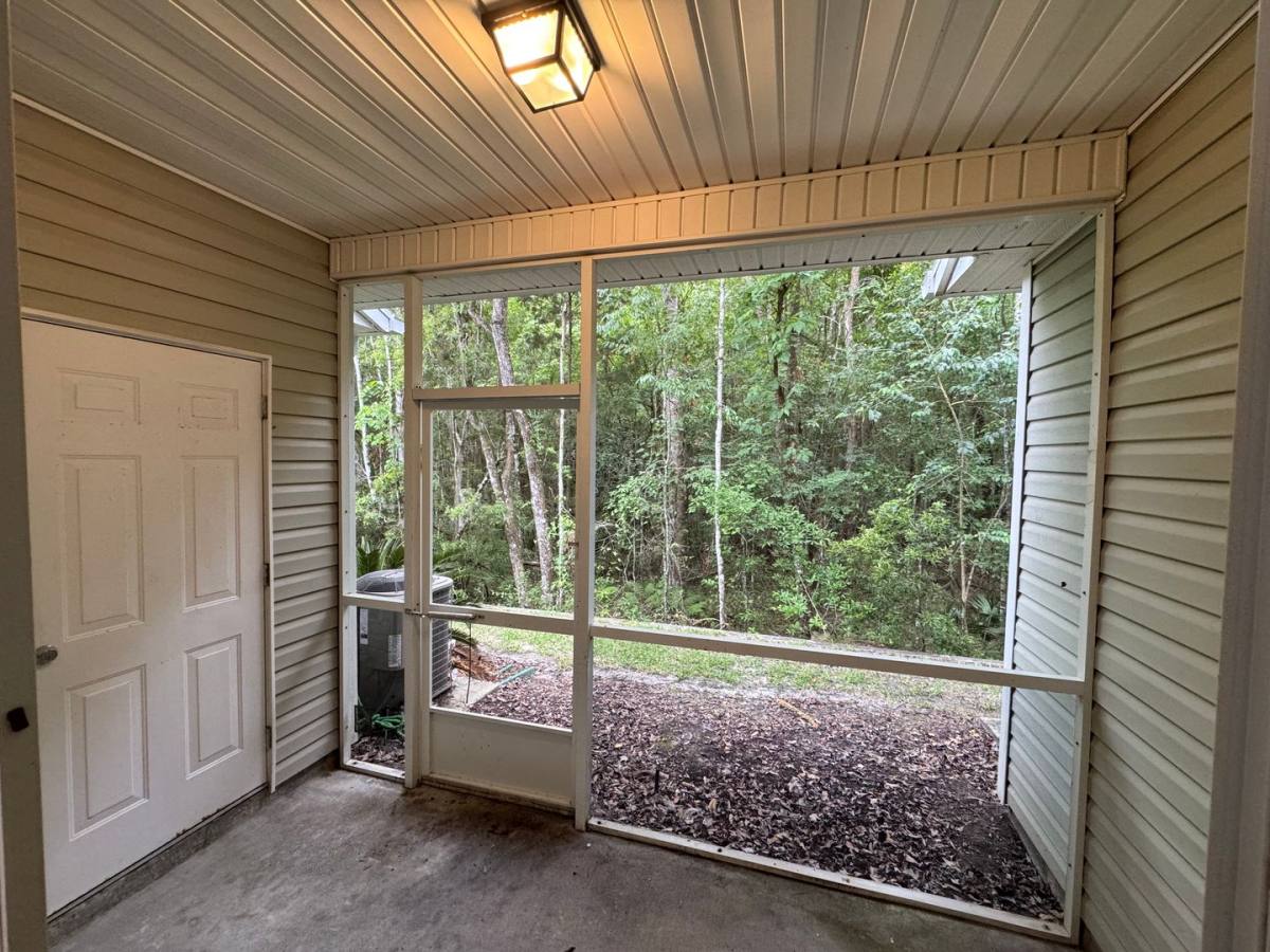 Townhouse for rent at 8428 Thornbush Court, Jacksonville, FL 32216