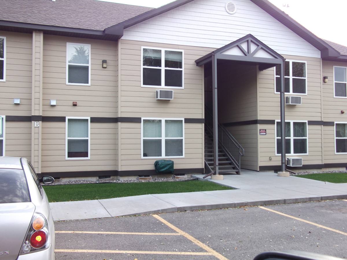 Apartment for rent at 315 E Maryland Lane, Laurel, MT 59044