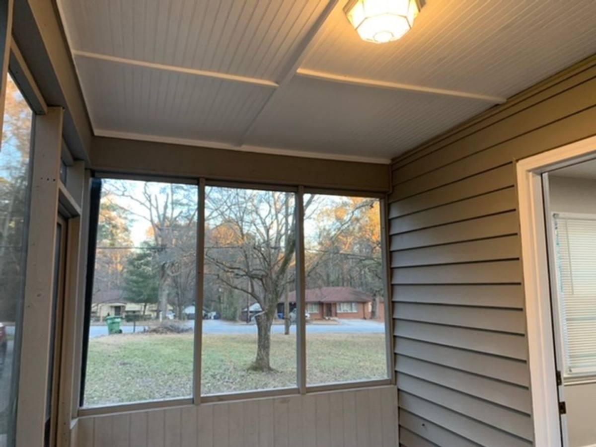 House for rent at 2111 Kimberly Rd SW, Atlanta, GA 30331