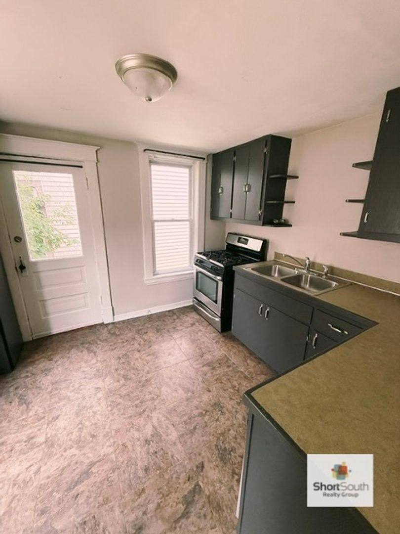 Apartment for rent at 21 Fairbanks St NE, Grand Rapids, MI 49503