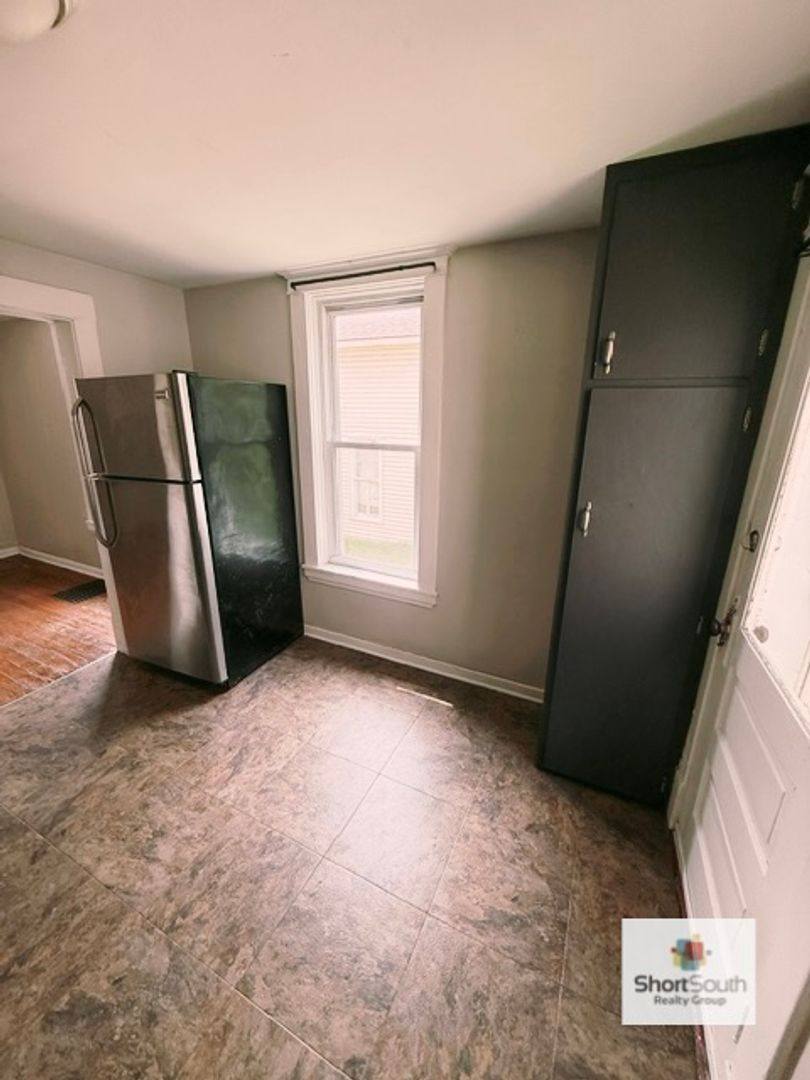 Apartment for rent at 21 Fairbanks St NE, Grand Rapids, MI 49503