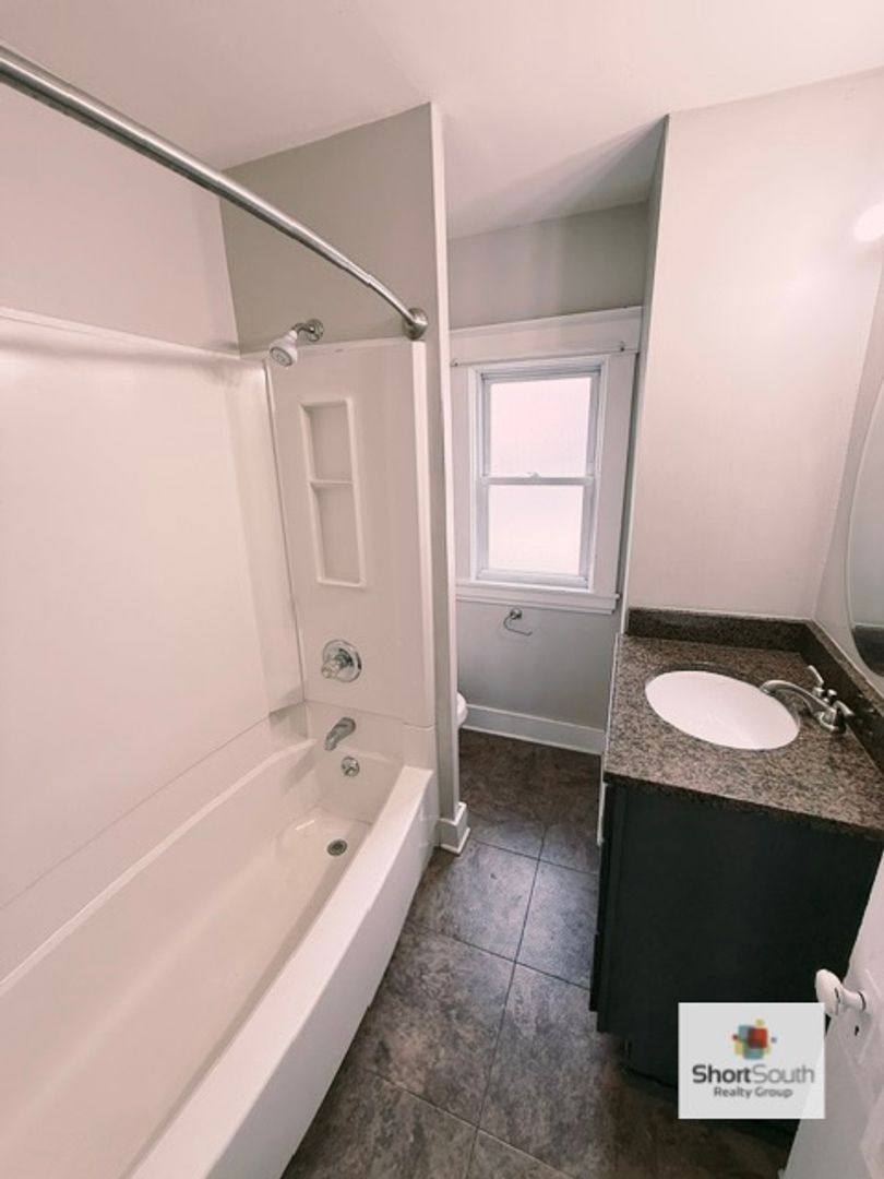 Apartment for rent at 21 Fairbanks St NE, Grand Rapids, MI 49503