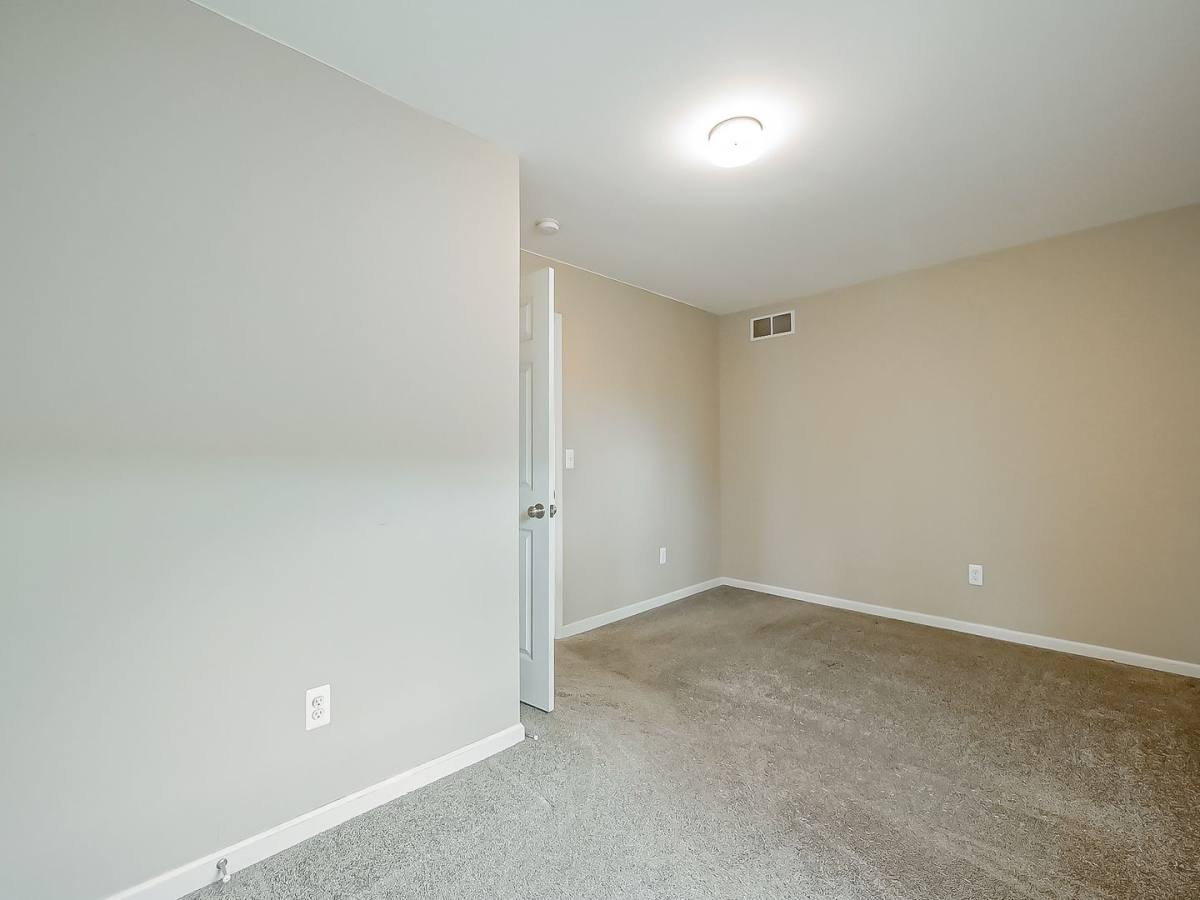 House for rent at 3079 Grove St, Keego Harbor, MI 48320