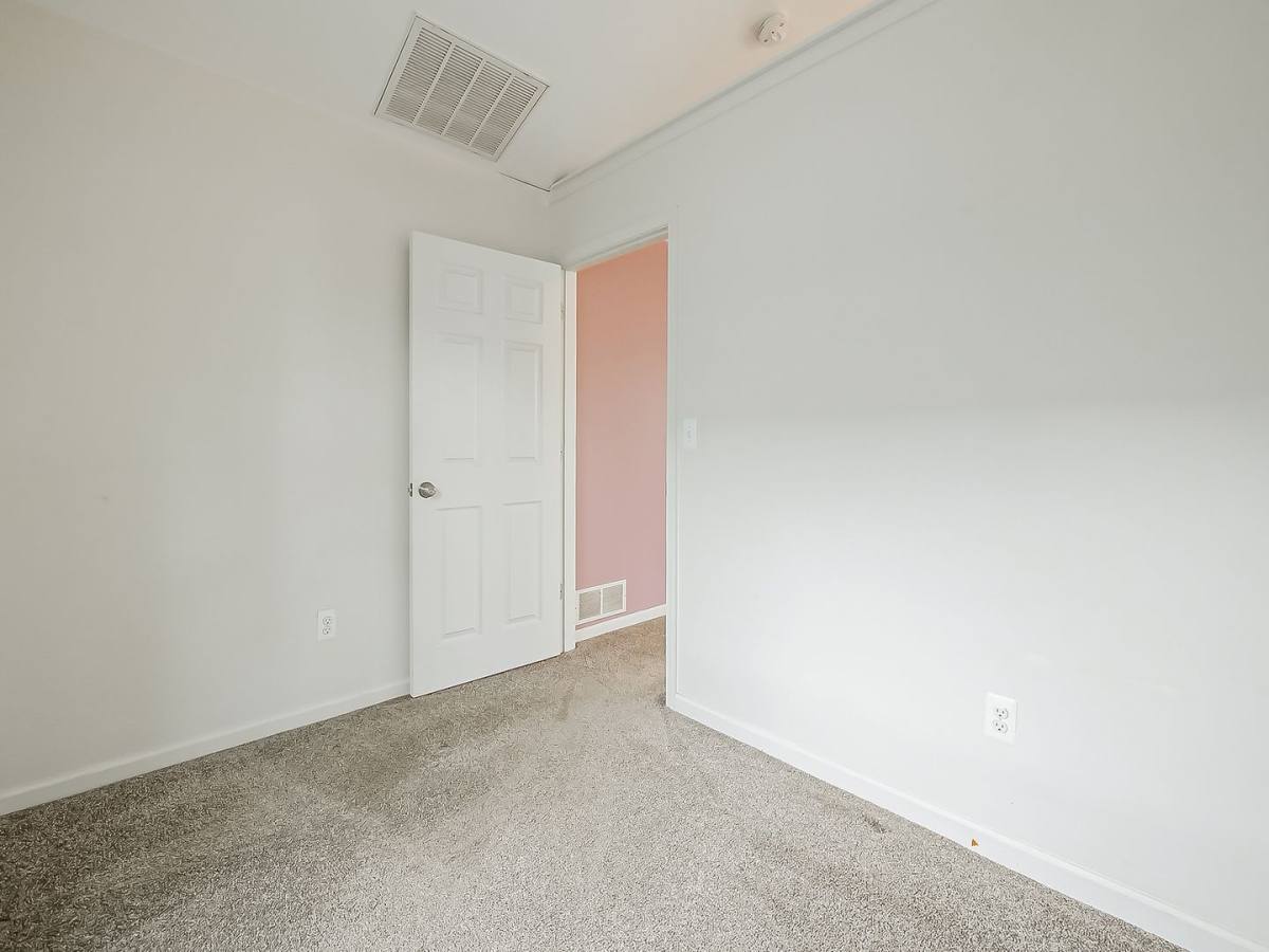 House for rent at 3079 Grove St, Keego Harbor, MI 48320
