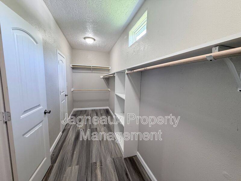 House for rent at 816 Shady Lane, Westlake, LA 70669