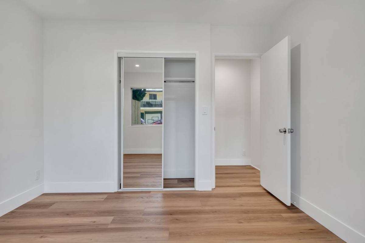 Apartment for rent at 11423 Ohio Ave, Los Angeles, CA 90025