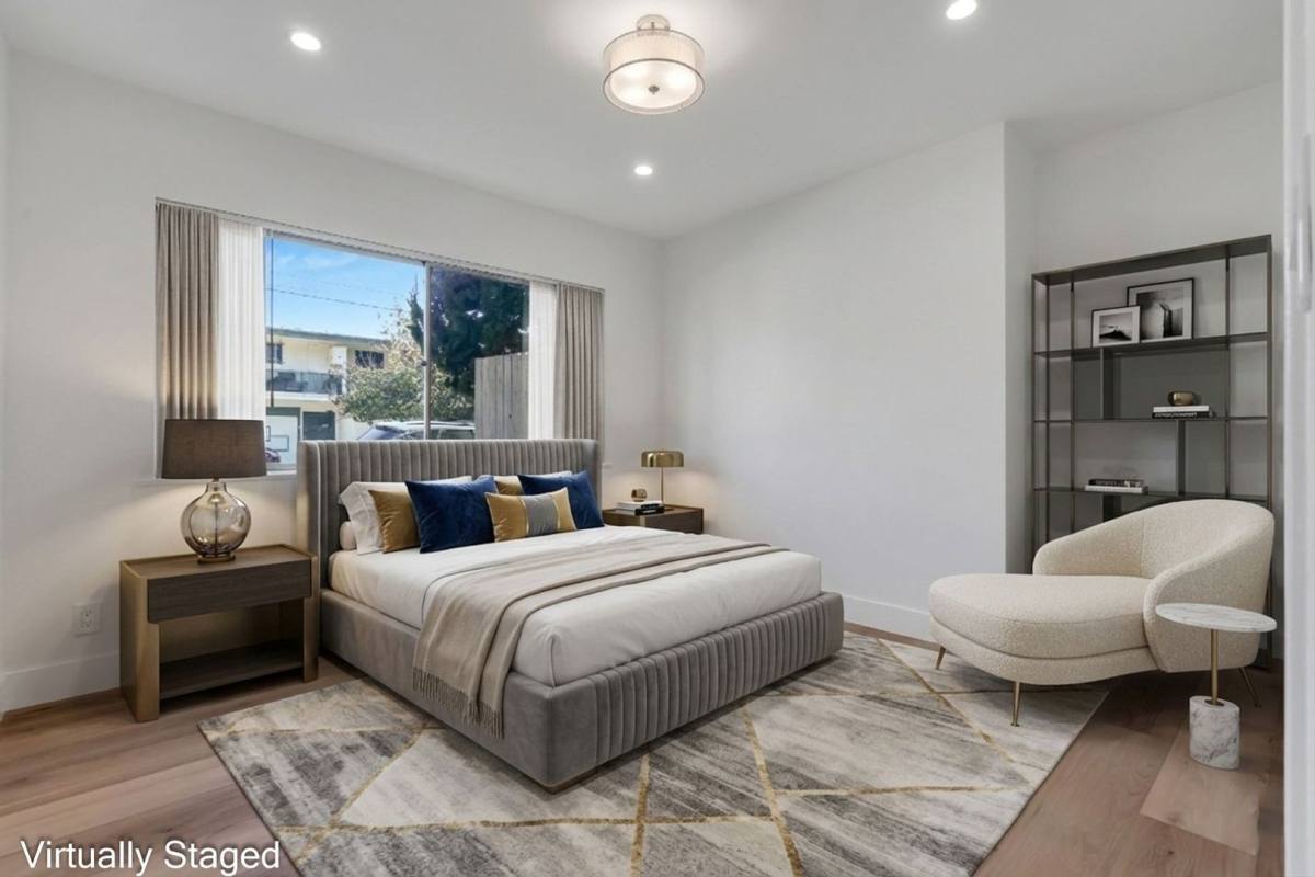Apartment for rent at 11423 Ohio Ave, Los Angeles, CA 90025