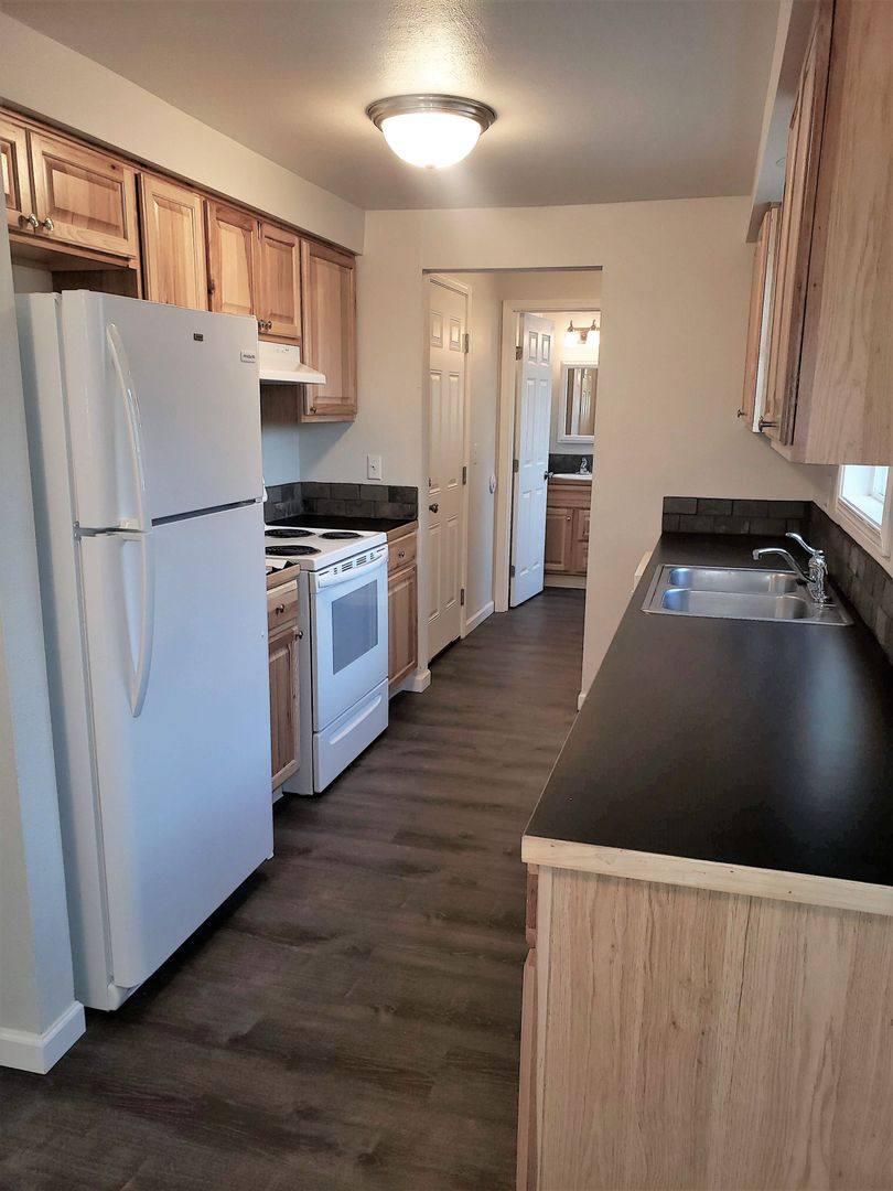Townhouse for rent at 4581 Sean St, Eugene, OR 97402