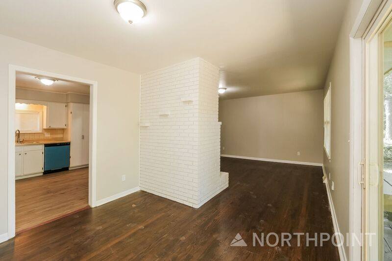 House for rent at 808 N Piute Ave, Independence, MO 64056