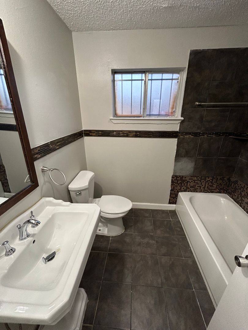 House for rent at 2746 Town N Dr, Lancaster, TX 75134
