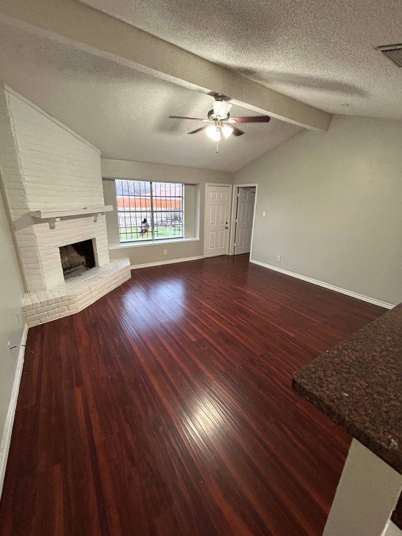 House for rent at 2746 Town N Dr, Lancaster, TX 75134