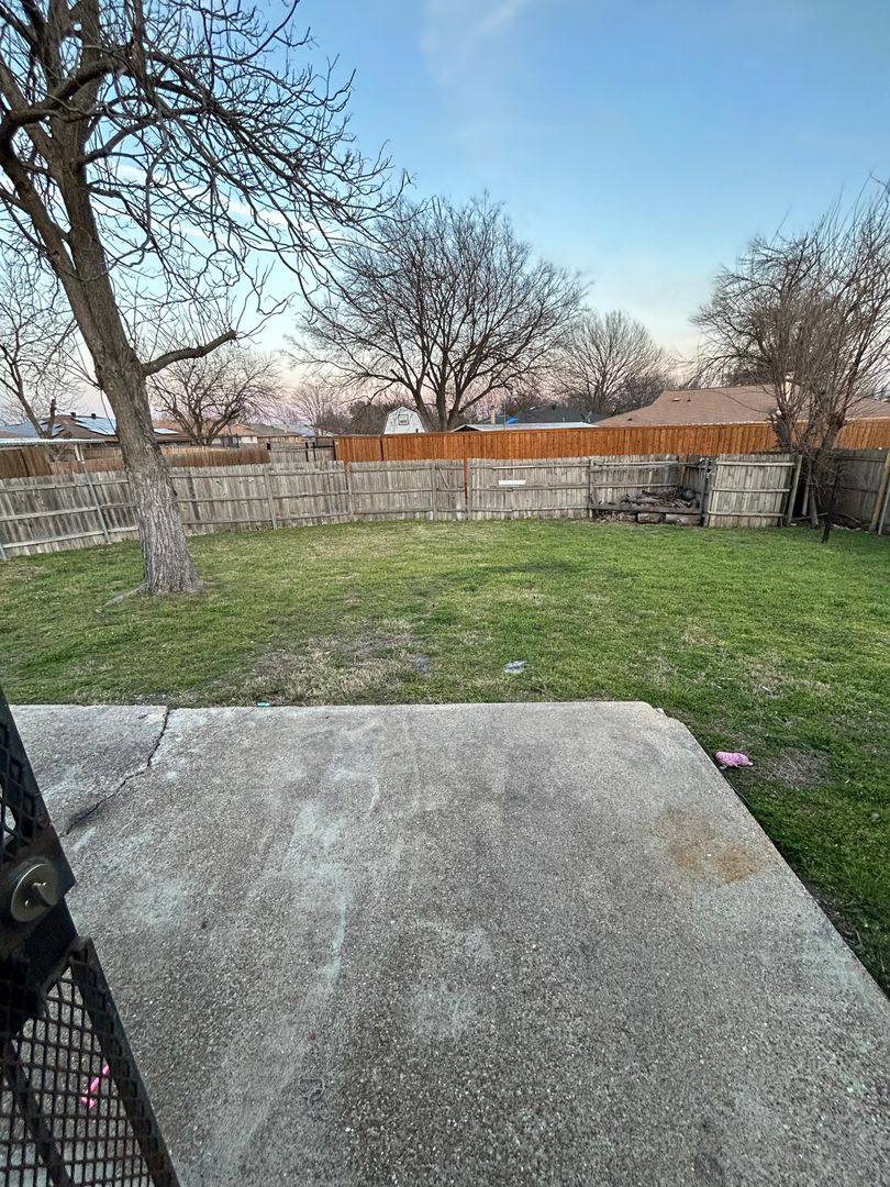House for rent at 2746 Town N Dr, Lancaster, TX 75134