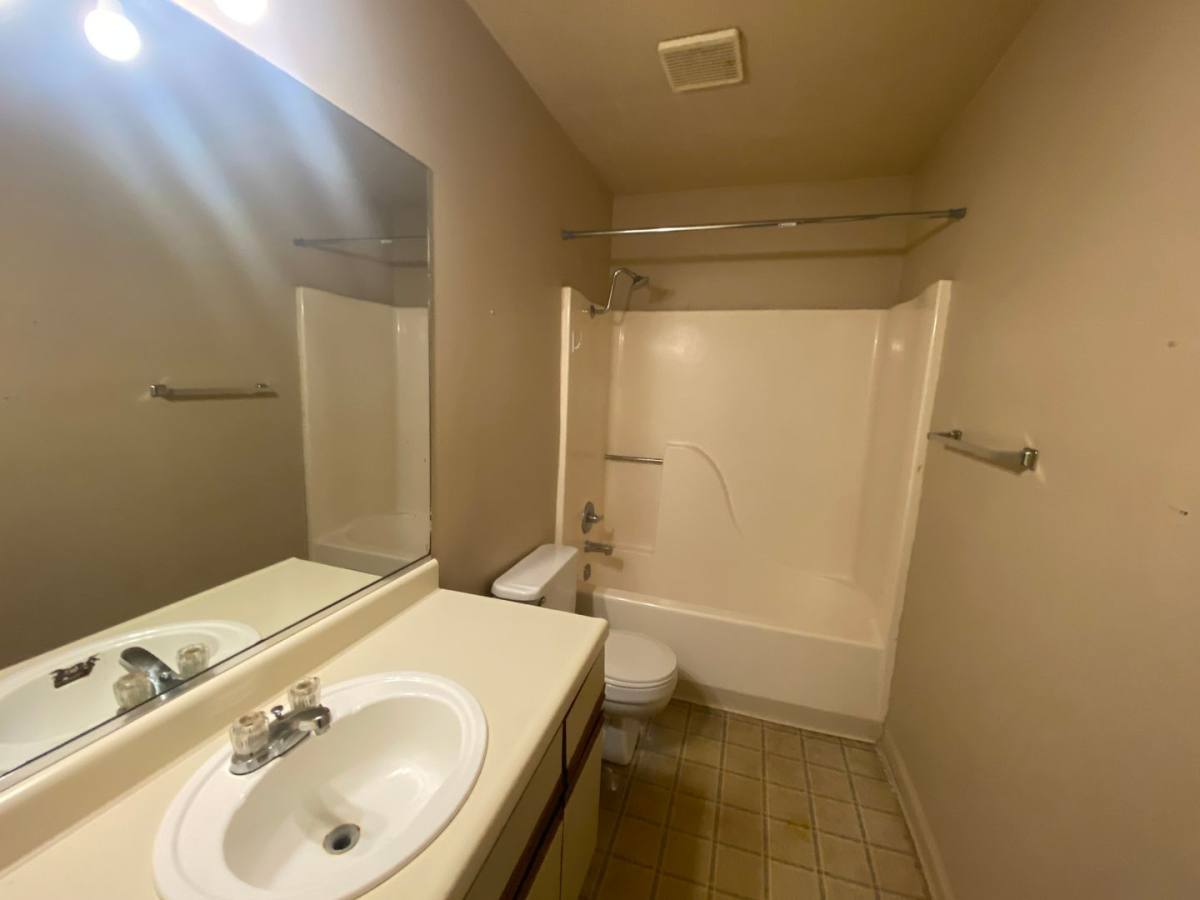 Apartment for rent at 425 Steele, Jonesboro, AR 72401