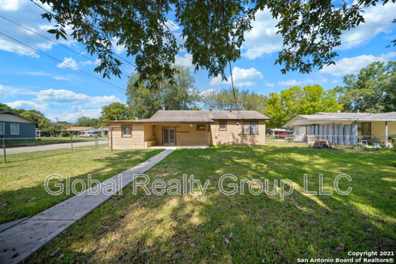 House for rent at 400 Mitchell Ave, Schertz, TX 78154