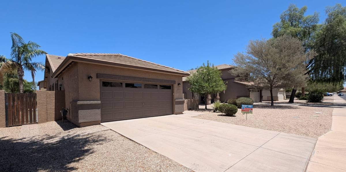 House for rent at 4236 E Oxford Lane, Gilbert, AZ 85295