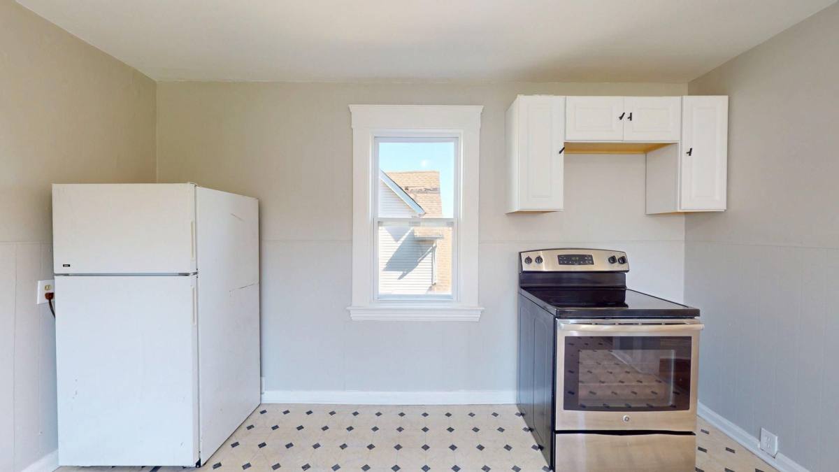 Apartment for rent at 3149 W 32nd St, Cleveland, OH 44109