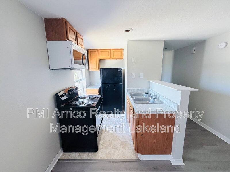 Apartment for rent at 1002 Ave E #4, Haines City, FL 33844