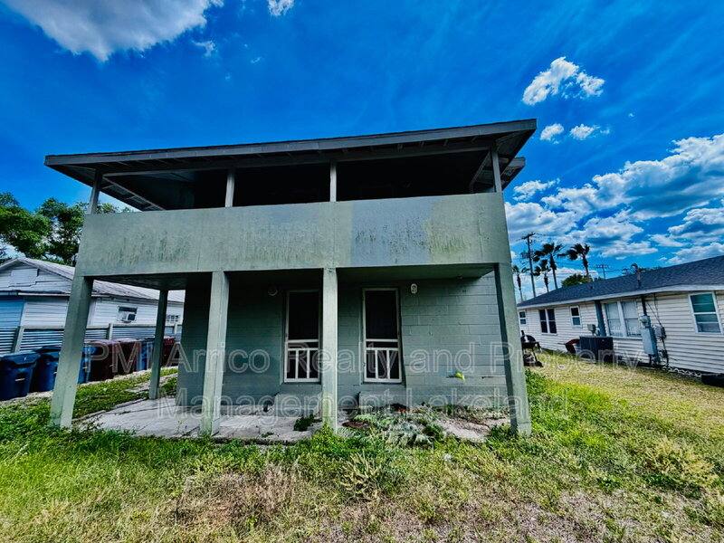 Apartment for rent at 1002 Ave E #4, Haines City, FL 33844