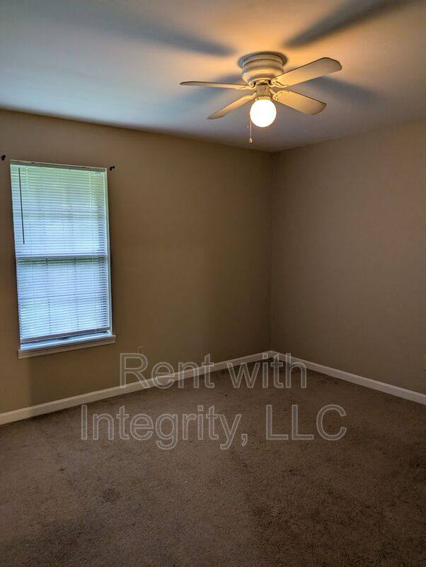 Apartment for rent at 2555 Chateau Lane #3, Tallahassee, FL 32311