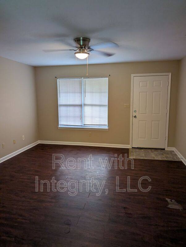 Apartment for rent at 2555 Chateau Lane #3, Tallahassee, FL 32311