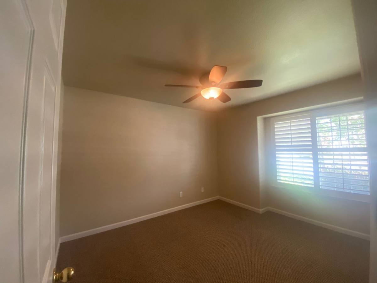 House for rent at 883 W Julia Way, Hanford, CA 93230