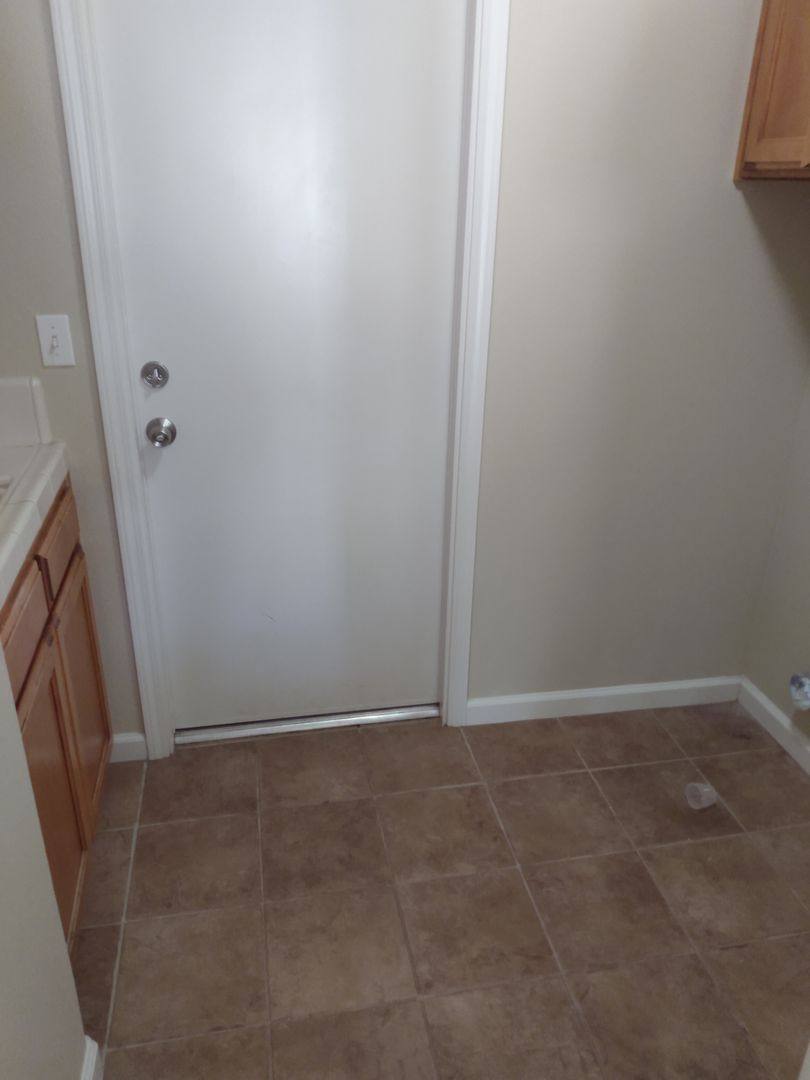 House for rent at 883 W Julia Way, Hanford, CA 93230