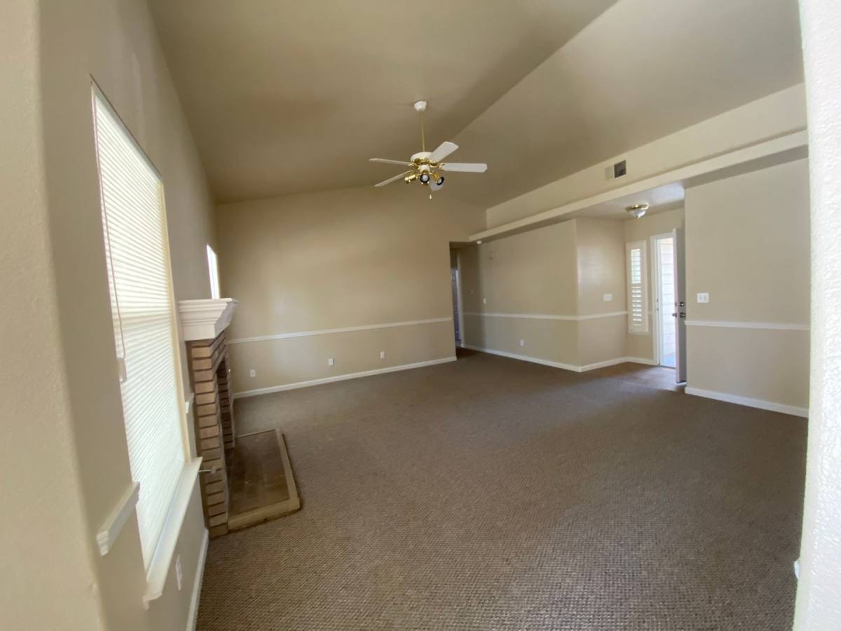 House for rent at 883 W Julia Way, Hanford, CA 93230