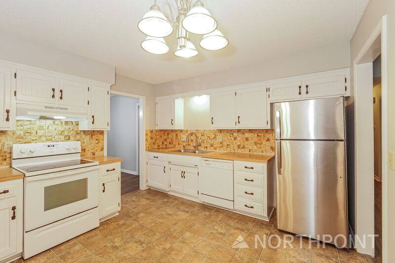 House for rent at 601 SE Richardson Place, Lees Summit, MO 64063