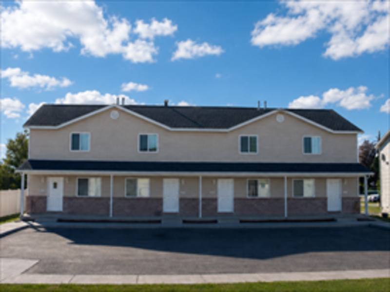 Townhouse for rent at 525 W 350 N #5, Tremonton, UT 84337