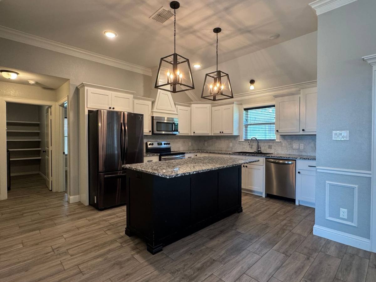 House for rent at 205 Meadow Lane, Lindale, TX 75771