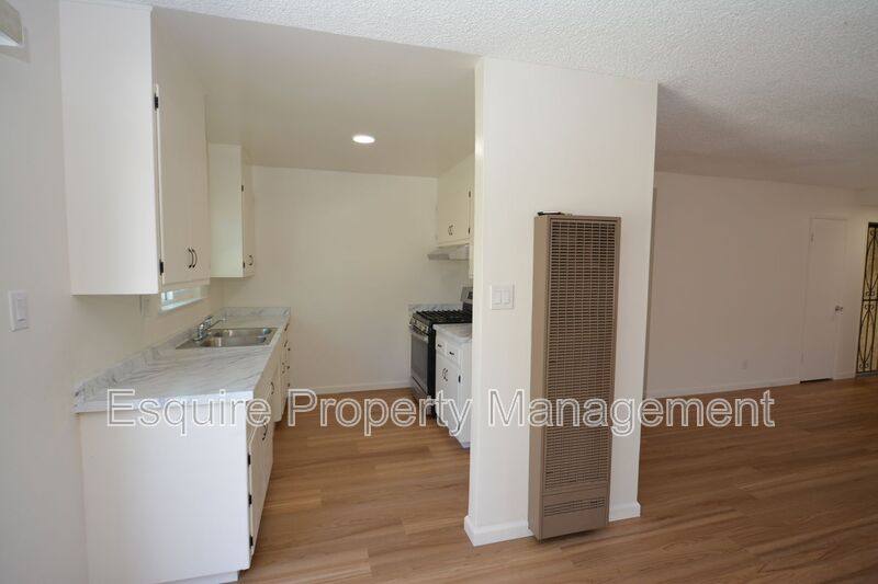 House for rent at 240 Alpine St, Oxnard, CA 93030
