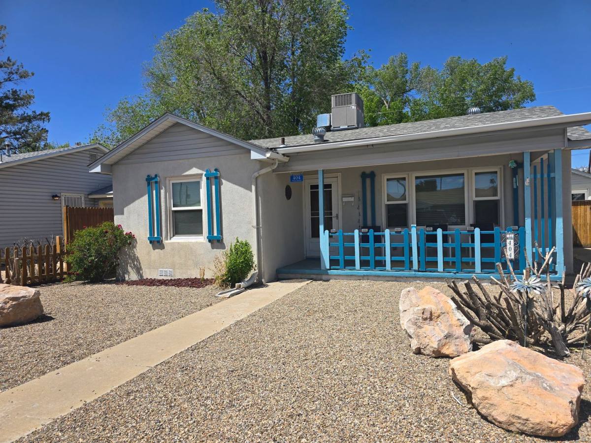 House for rent at 404 E Hopi St, Farmington, NM 87401