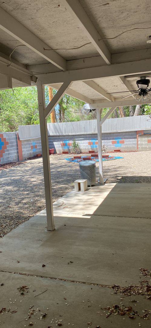 House for rent at 404 E Hopi St, Farmington, NM 87401