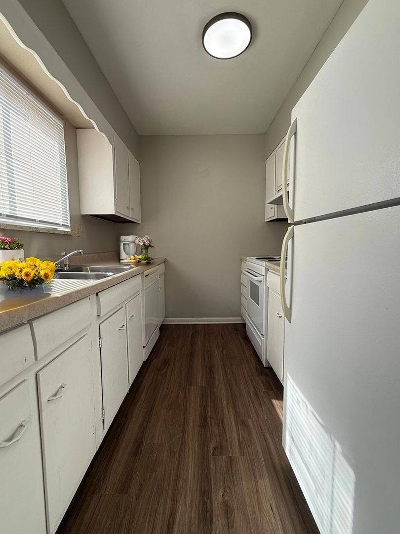 Apartment for rent at 720 W Centennial Ave #4, Muncie, IN 47303