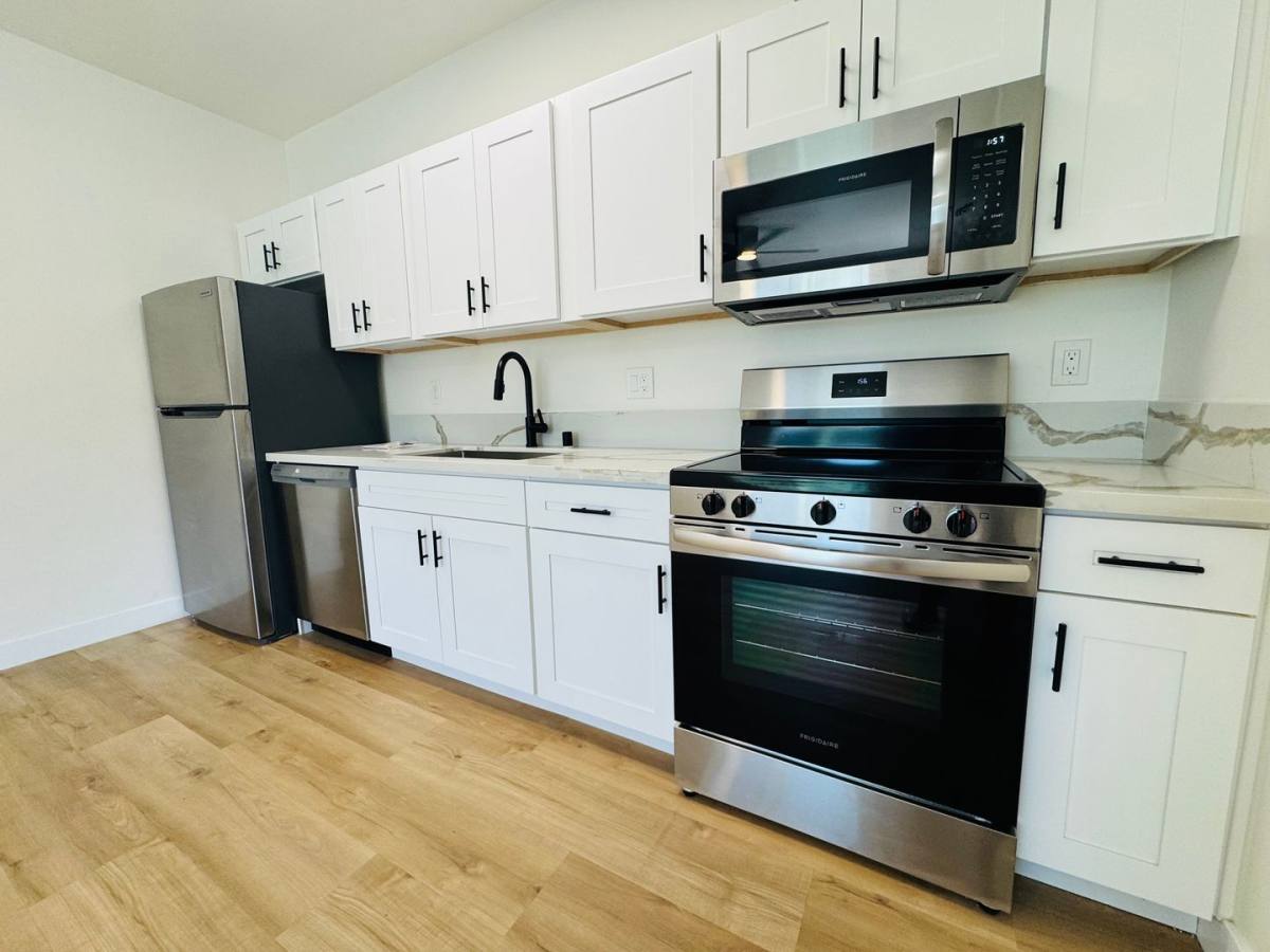 Apartment for rent at 1235-39 Lincoln Ave, San Diego, CA 92103