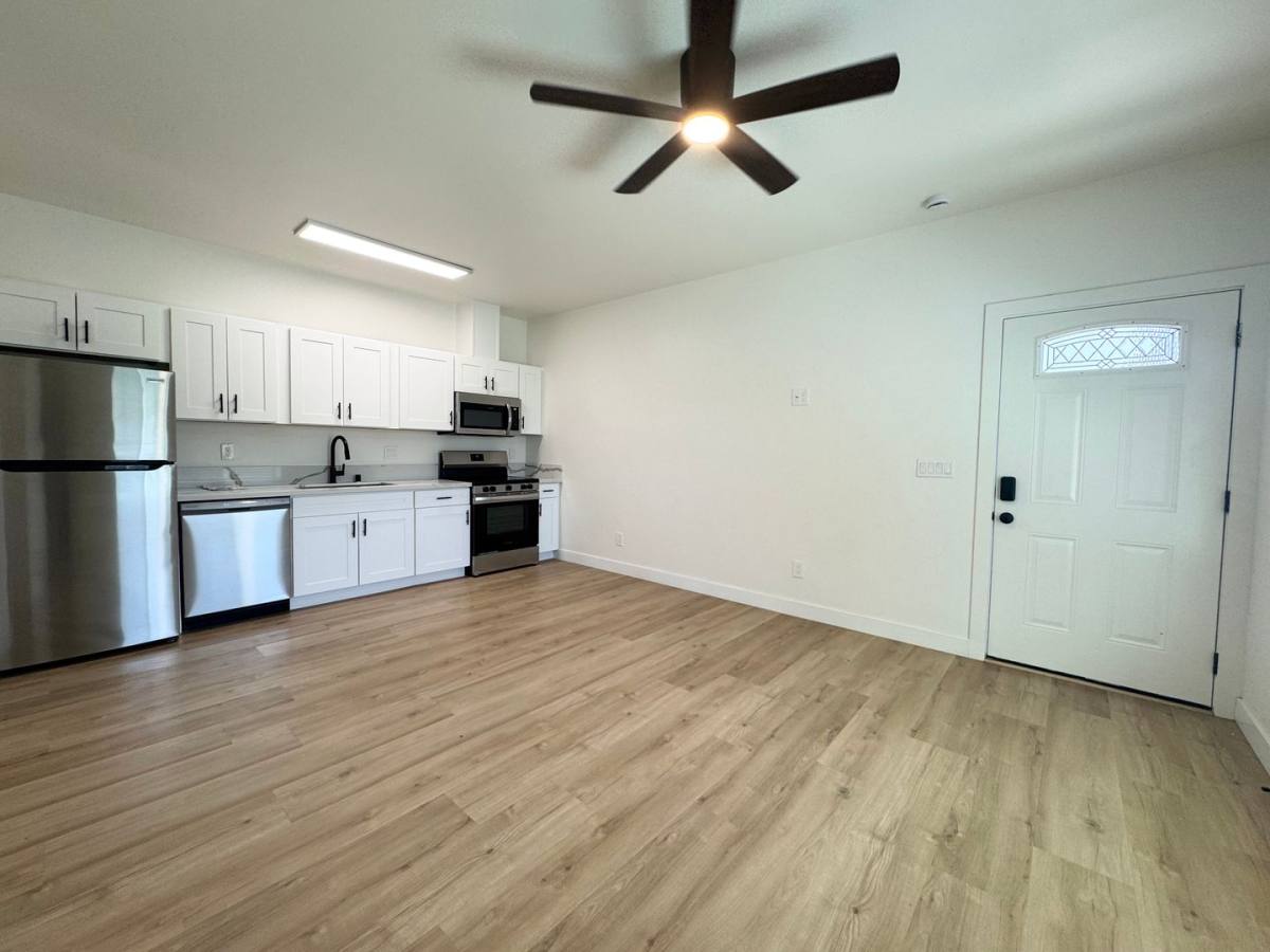 Apartment for rent at 1235-39 Lincoln Ave, San Diego, CA 92103