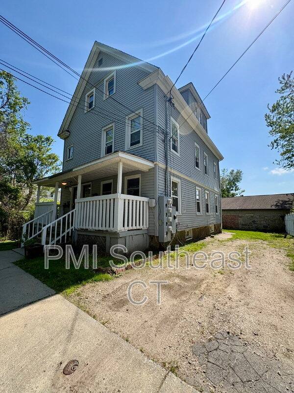 Apartment for rent at 7 Griswold Court #1, New London, CT 06320