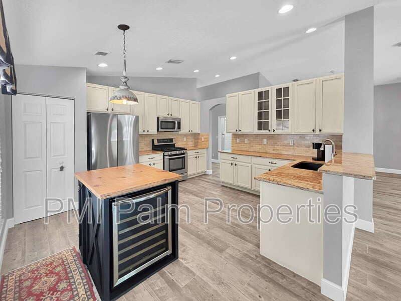 House for rent at 829 SE Westminster Place, Stuart, FL 34997