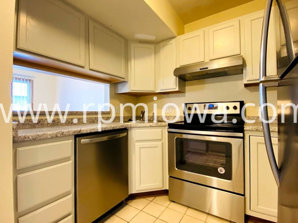 Apartment for rent at 1511 N Dakota Ave, Ames, IA 50014