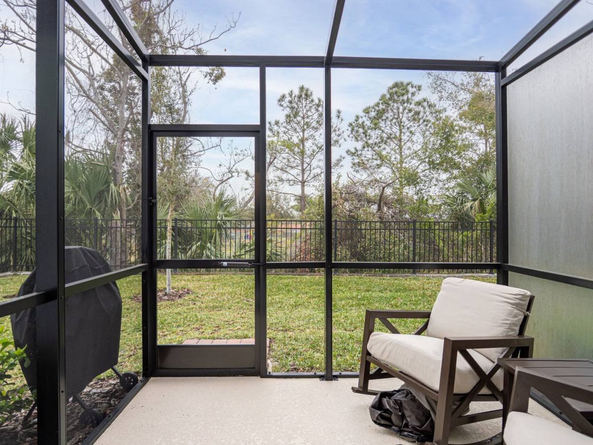 Townhouse for rent at 4902 Livingston Lane, Oviedo, FL 32765