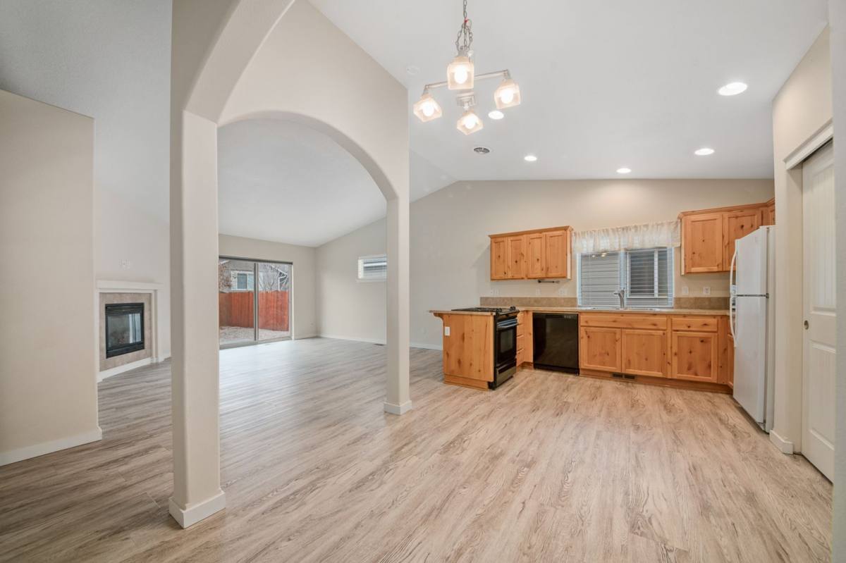 House for rent at 953 SW 25th Place, Redmond, OR 97756