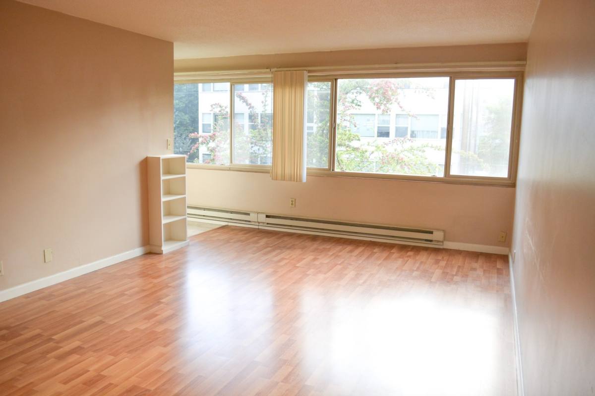 Apartment for rent at 401 E Mercer St, Seattle, WA 98102