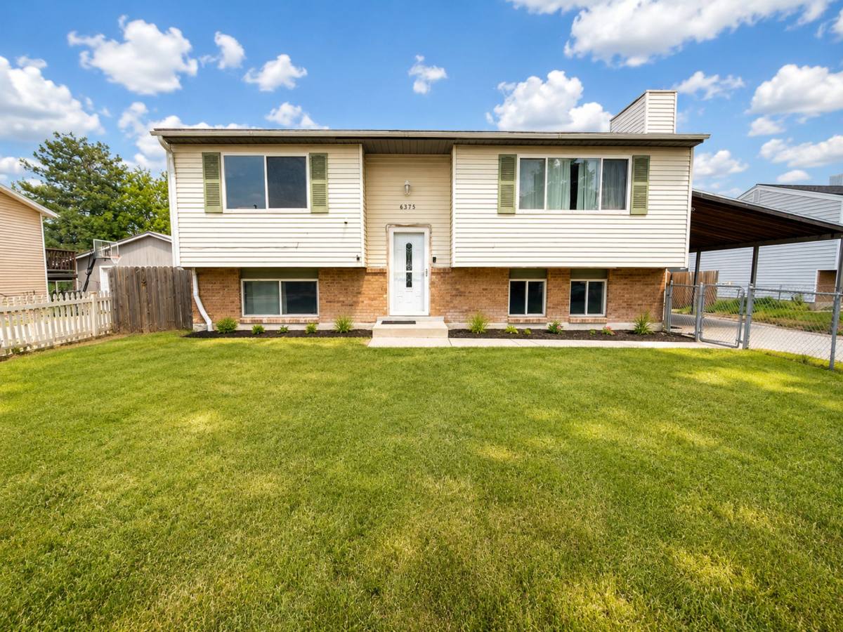 Townhouse for rent at 6375 S Fuchsia Dr, West Jordan, UT 84088