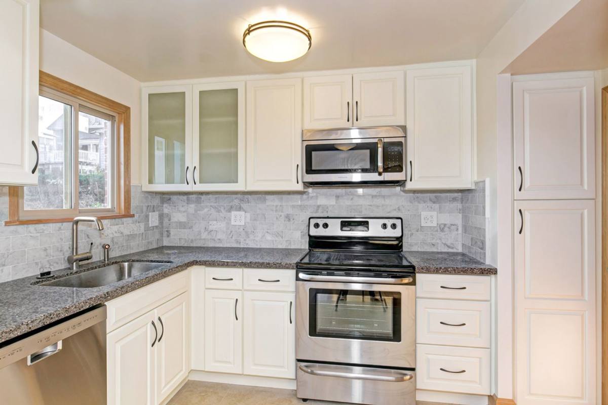 Apartment for rent at 215 Aloha St, Seattle, WA 98109