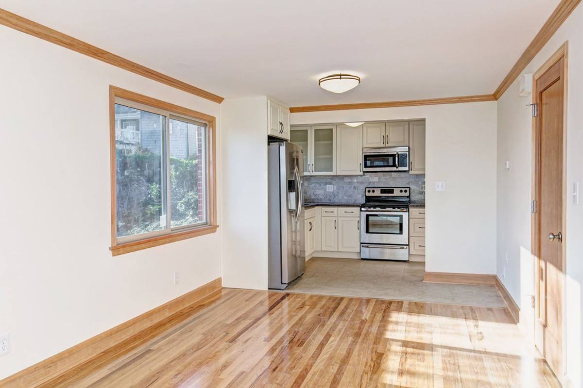Apartment for rent at 215 Aloha St, Seattle, WA 98109