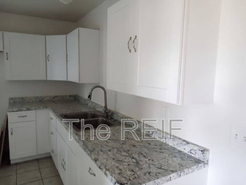 House for rent at 3133 Glenwood Ave, Saginaw, MI 48601