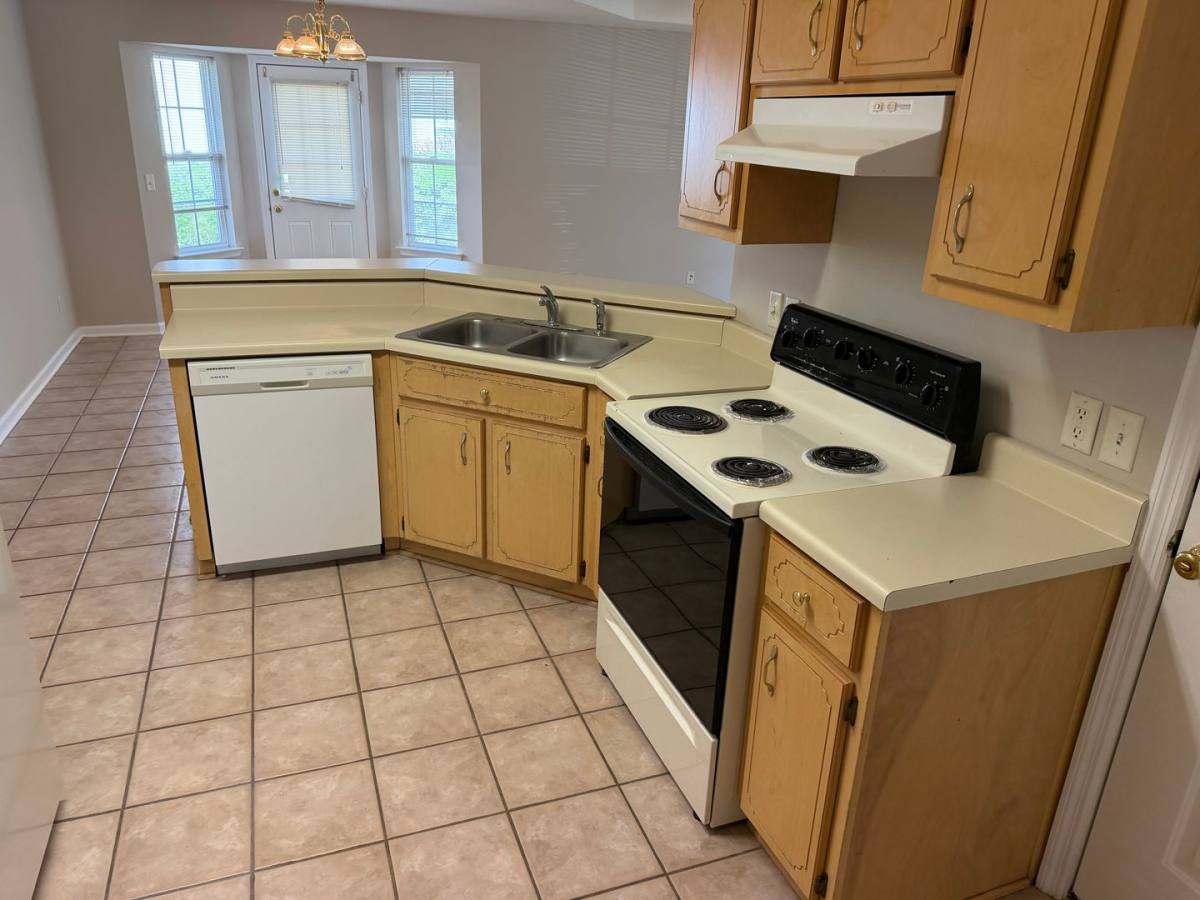 House for rent at 302 Windridge Dr, Brunswick, GA 31520