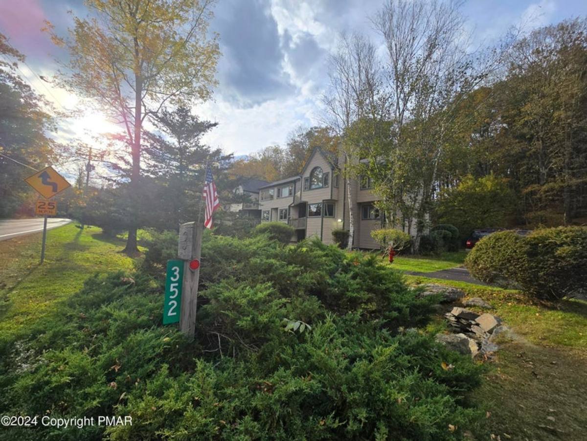 Condo for rent at 352 Hollow Rd, East Stroudsburg, PA 18302