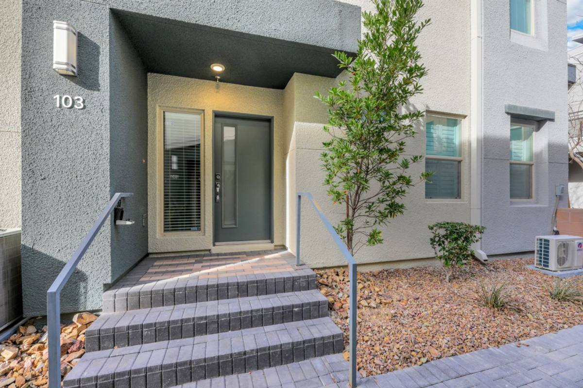 Townhouse for rent at 11302 Kraft Mountain, Las Vegas, NV 89135
